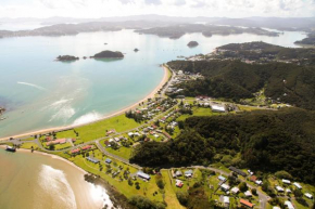 Waitangi Beach Houses